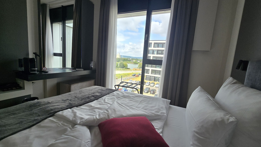 Bedroom 4, Frames Hotel GmbH, Mayen-Koblenz