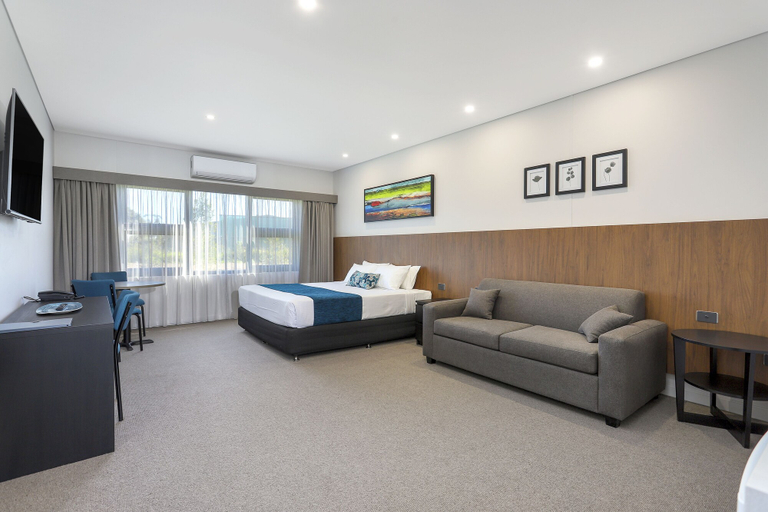 Bedroom 1, Gateway Motel, Hawkesbury