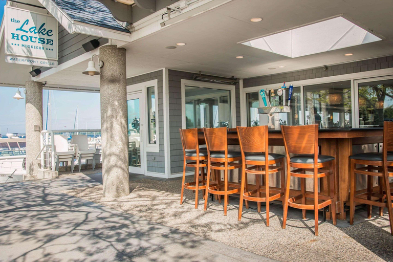 Public Area 3, Shoreline Inn & Conference Center, an Ascend Collection Hotel, Muskegon