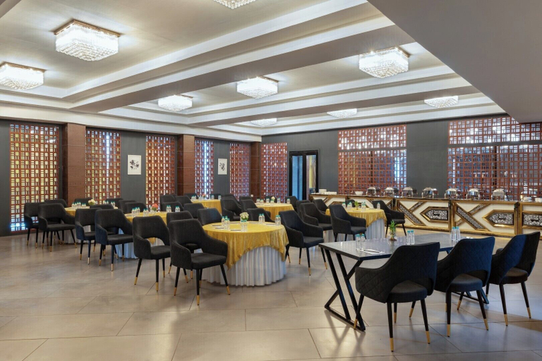 Food & Drinks 3, Clark Inn Express Rajnagar, Ghaziabad