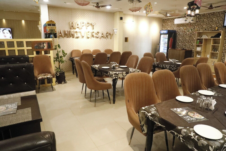 Restaurant 5, Hotel Om Complex, Bharatpur