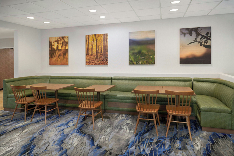 Food & Drinks 5, Fairfield Inn & Suites by Marriott Cartersville, Bartow