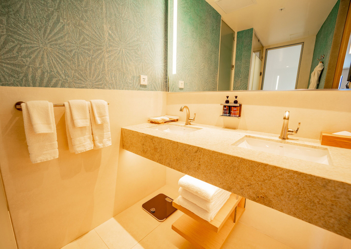 Bathroom 5, GO Quito Hotel, Quito