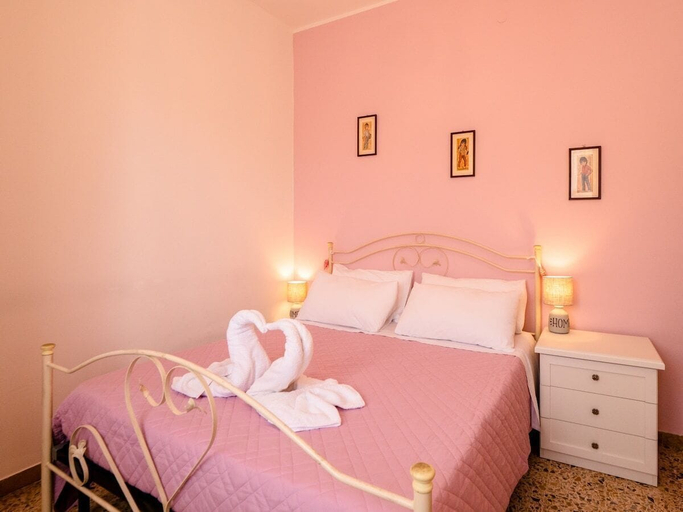 Bedroom 4, Casa Mafalda - Rooms, Friends and More - Affittacamere, Guest House, Ancona