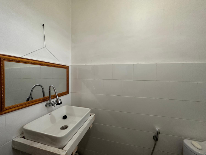 Bathroom 5, Gill Lake Batur, Bangli