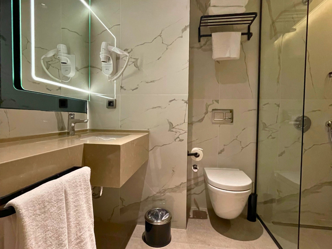 Bathroom 5, Edition Old City Hotel, Fatih