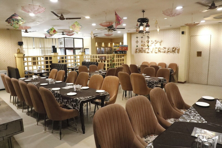 Restaurant 4, Hotel Om Complex, Bharatpur