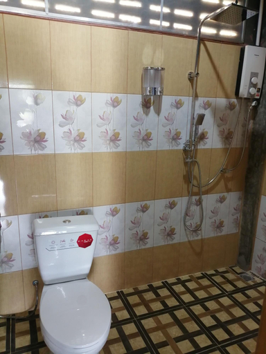 Bathroom 5, Yotin Guest House, Muang Trat