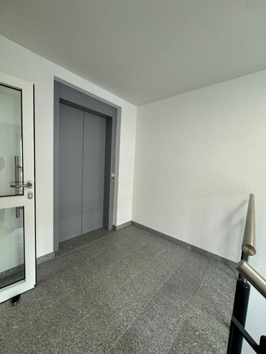 Others 5, Hotel Lijo, bei Basel, Lörrach