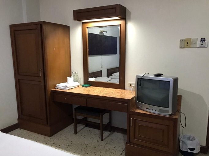 Others 5, Petch Pailyn Hotel, Muang Phitsanulok
