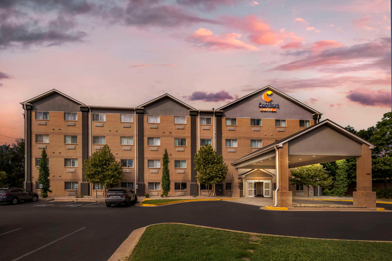 Exterior & Views 1, Comfort Suites Keeneland, Fayette