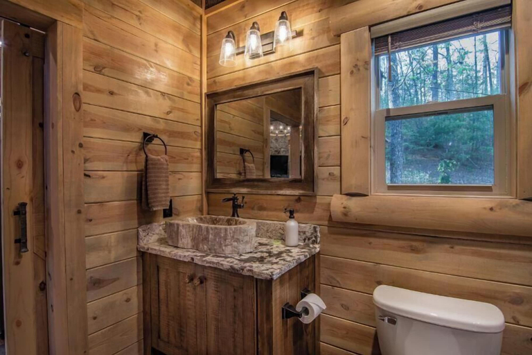 Bathroom 4, Out on a Limb Treehouse, Sevier
