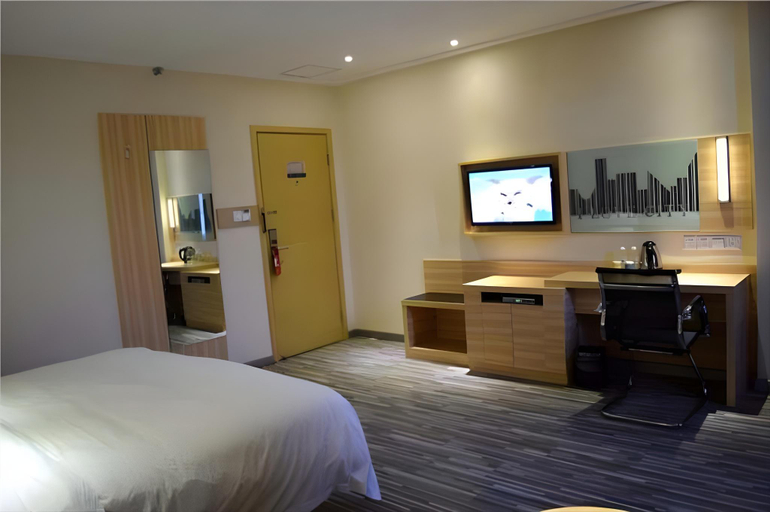 Bedroom 2, City Comfort Inn Wuhan Hankou Railway Station West Square, Wuhan