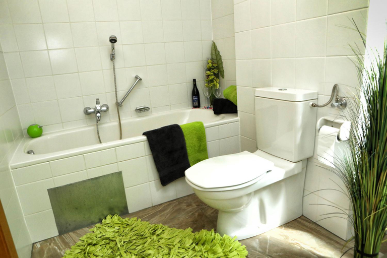 Bathroom 2, Seehotel Birkenhof, Villach Land