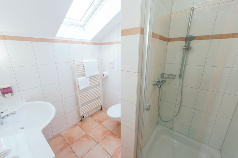 Bathroom 5, Gästehaus Kraft, Heilbronn