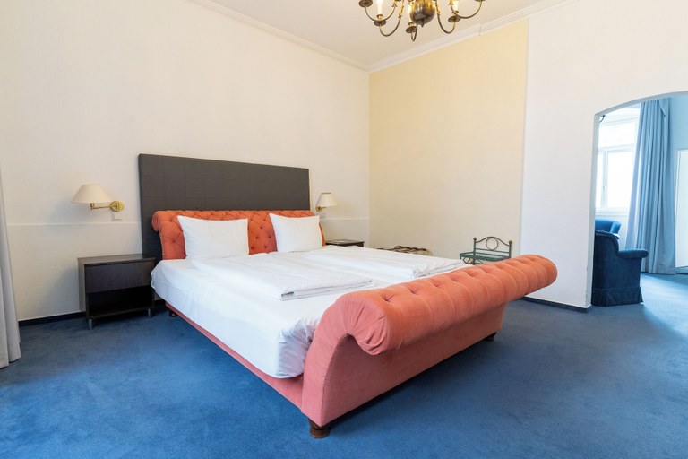 Bedroom 5, Hotel zum Ritter St. Georg, Heidelberg