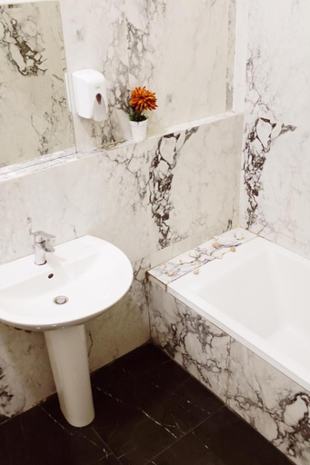 Bathroom 3, New Palace, 'Abdin