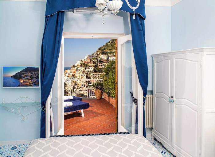 Bedroom 2, Villa Fiorentino, Salerno