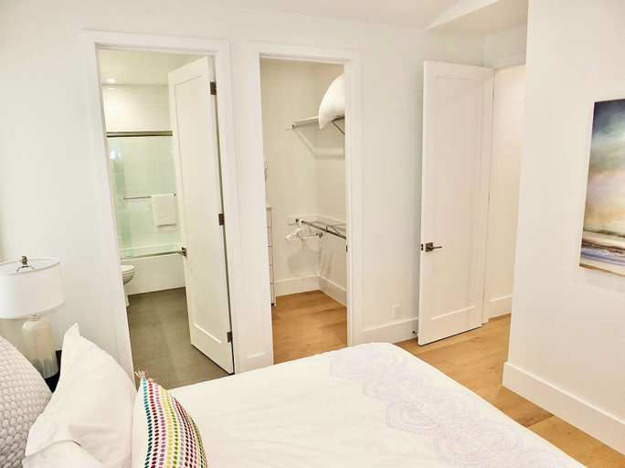 Bedroom 4, Beach Paradise Stunning 3-story in Long Beach!, Los Angeles