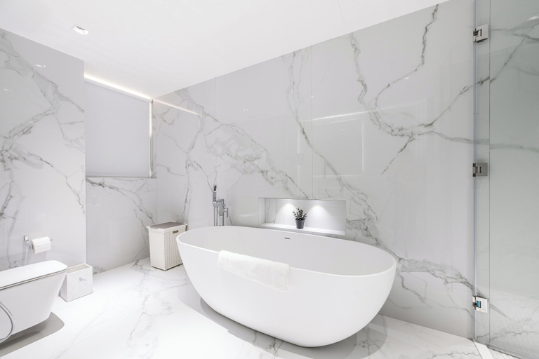 Bathroom 2, Seaside Elegance - Luxury 3-BR in JBR, Dubai