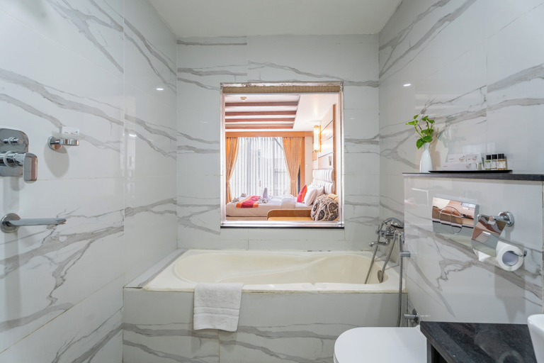 Bathroom 4, Chitwan Midtown Hotel, Narayani