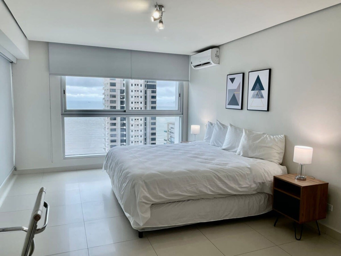 Room 3, Light Home I Minimalist 1 Bed in Costa del Este, Panamá