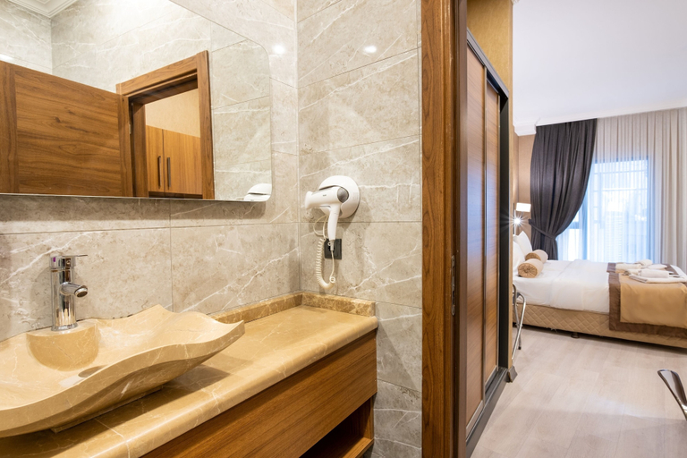 Bathroom 4, Orange Hotel & Spa, Şişli