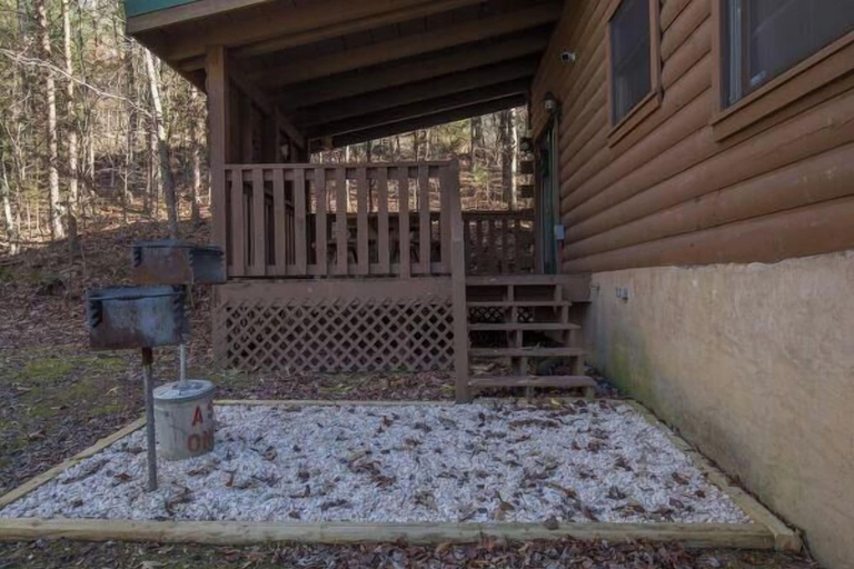 Others 5, Smoky Mountain Memories, Sevier