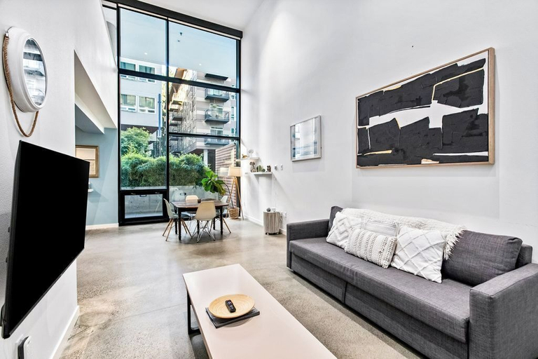 Others 1, Open Loft in Redmond Core - 92 Walkscore, King