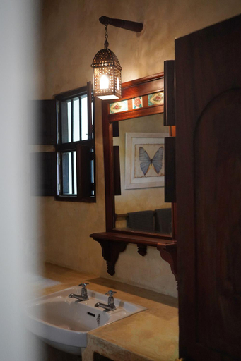 Others 5, Kijani House, Lamu West