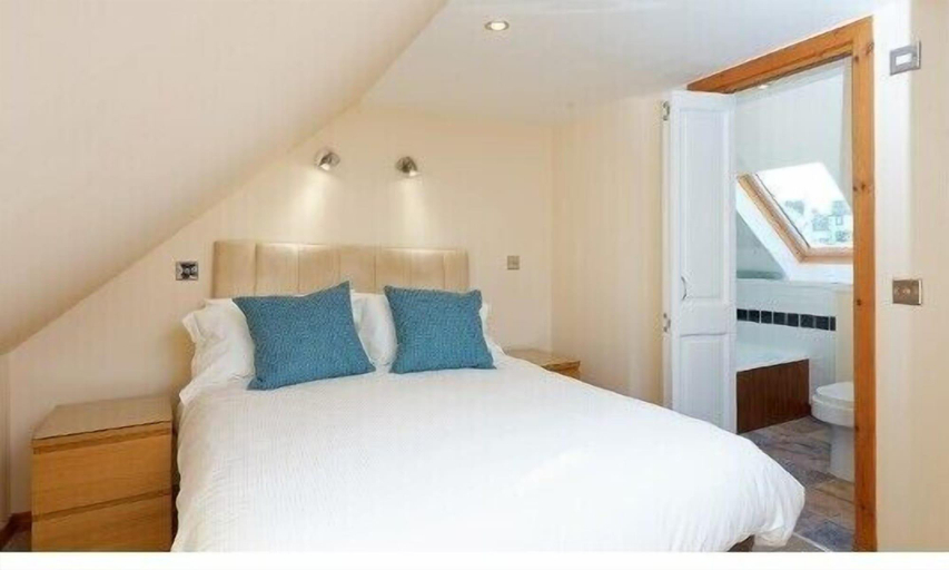 Bedroom 3, The Island Bear Bed And Breakfast, Argyll and Bute