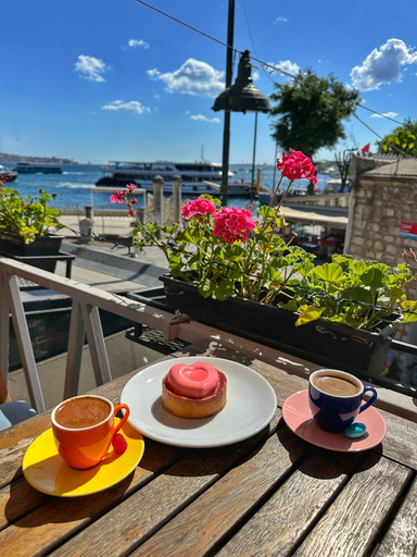 Food & Drinks 5, Levant Pension de Luxe, Beşiktaş