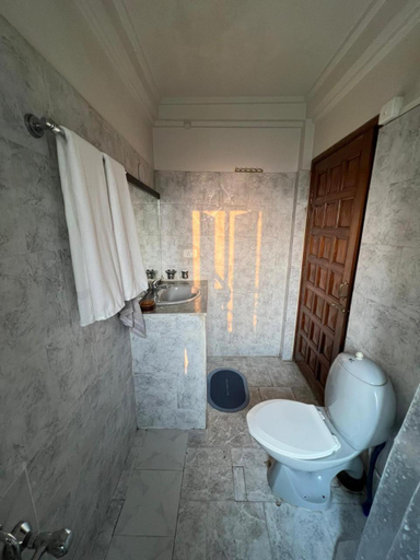 Bathroom 2, Bellevue Homestay, East Khasi Hills