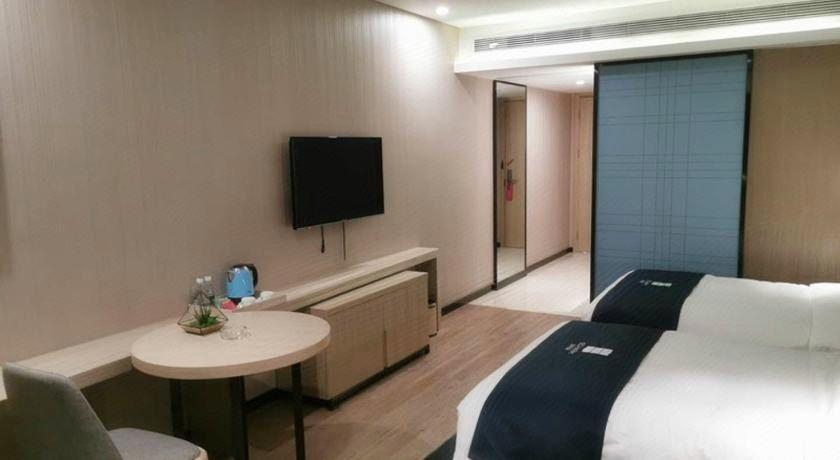 Bedroom 2, Echarm Hotel Wuhan Panlongcheng Wanda Tianzongcheng, Wuhan