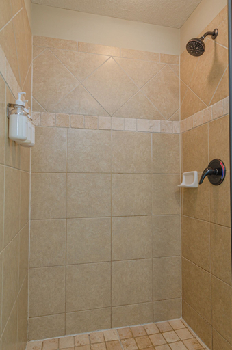 Bathroom 2, Serene Family Hideaway 4Br w Pool Table, Muscogee