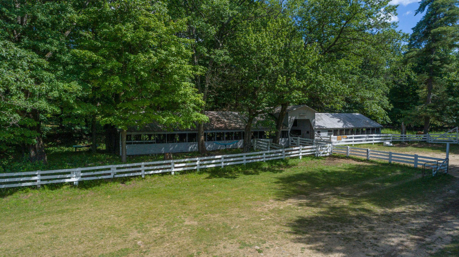 Others 4, Roaring Brook Ranch and Resort, Warren