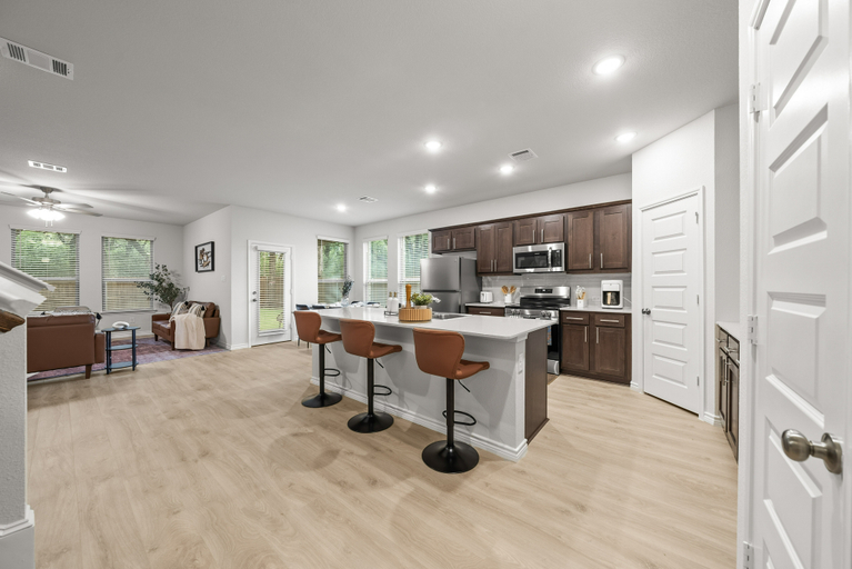 Others 3, Luxurious 4 Bed Duplex Getaway in Denton TX!, Denton