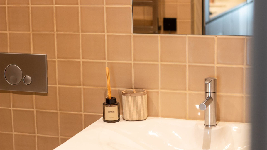 Bathroom 4, Santa Catarina 392 by LovelyStay, Porto