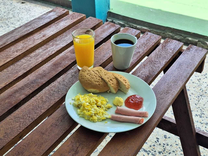 Food & Drinks 5, PALO VERDE HOUSE, Maynas