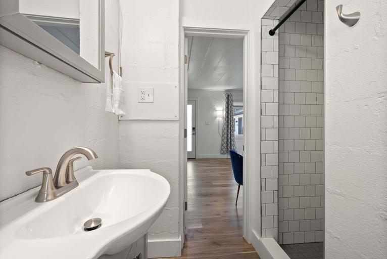 Bathroom 3, Chic City Retreat 93F, Franklin