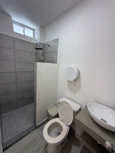 Bathroom 3, Hotel Katylu, Tolú