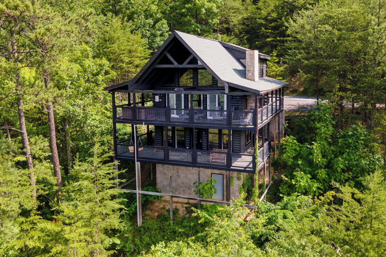Exterior & Views 2, Serenity Now, Sevier