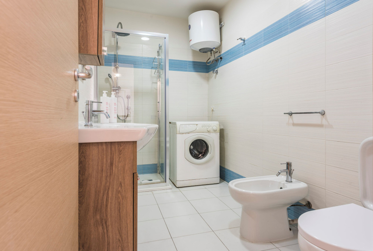 Bathroom, Rebecca Dream House by Wonderful Italy, Syracuse