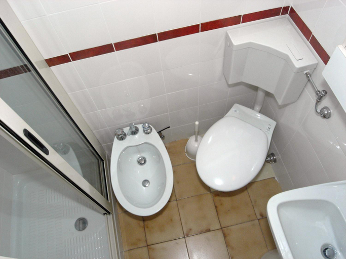 Bathroom 2, AG Home Adragna, Catania