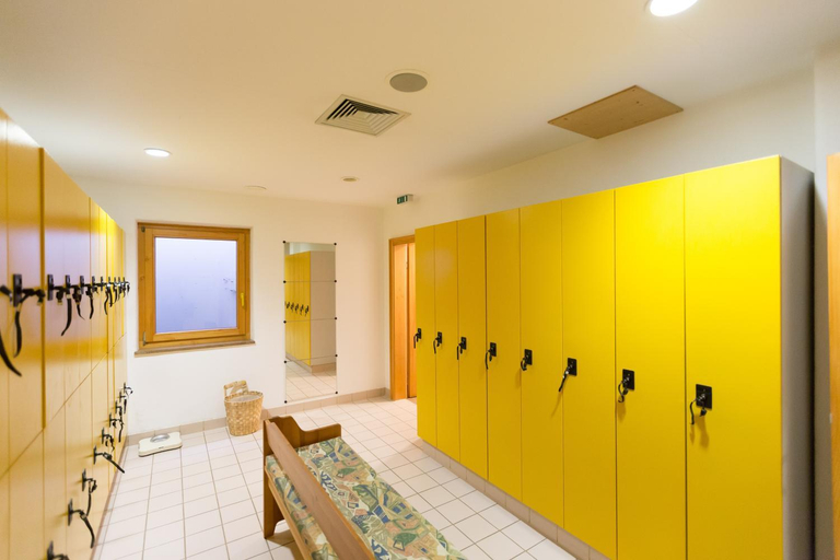 Bathroom 4, Landhotel Maiergschwendt, Traunstein