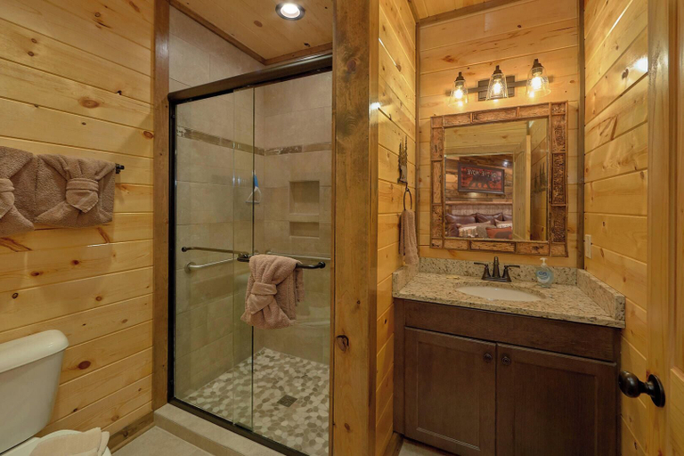 Bathroom 4, Adventure Lodge, Sevier