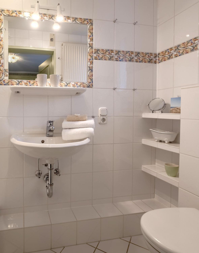 Bathroom 4, Hotel Wiesbaden, Nordfriesland