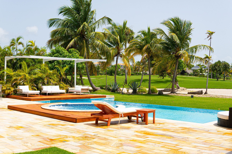 Room 2, 5BR 16 Guests Private Pool Garden View, San Rafael del Yuma