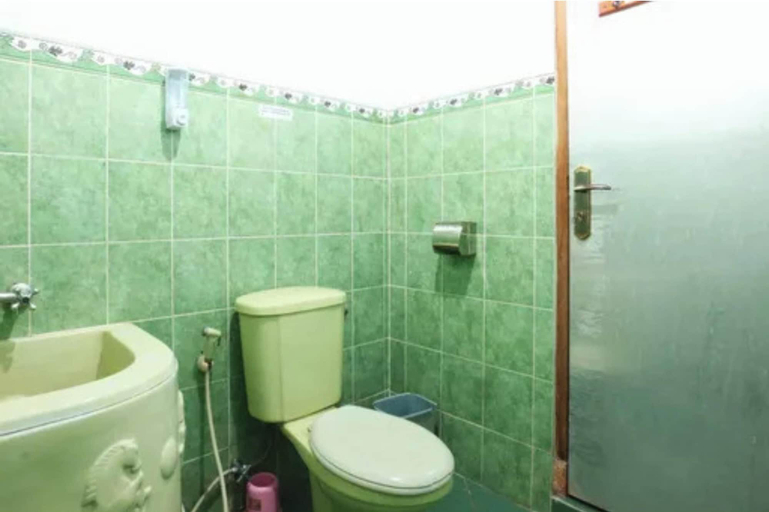 Bathroom, Belvilla Bogor near Citra Alam Riverside formerly Jatimas Hijau, Bogor