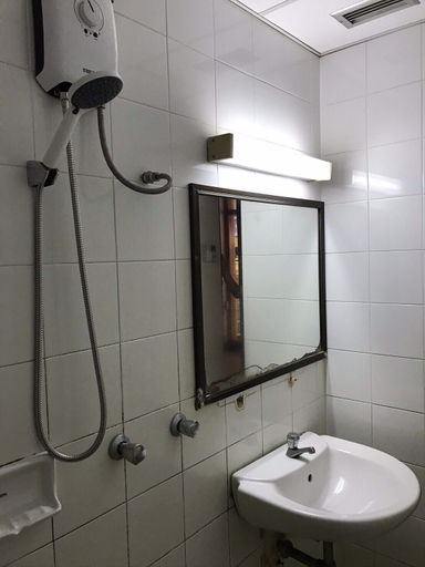 Bathroom 4, Petch Pailyn Hotel, Muang Phitsanulok